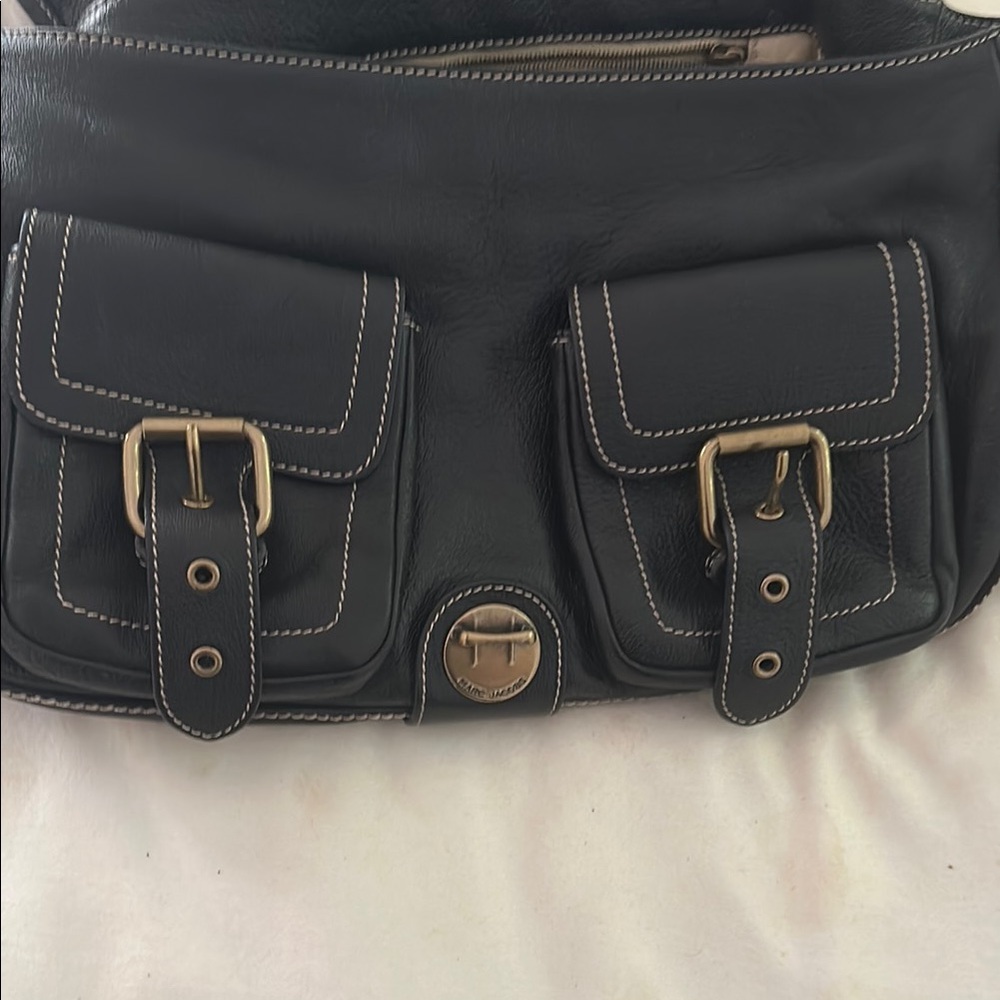 MARC JACOBS Elegant Black and Gold Leather Shoulder Bag - Picture 4 of 9